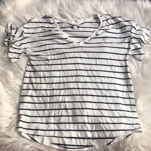 A -new day stretch blouse size m